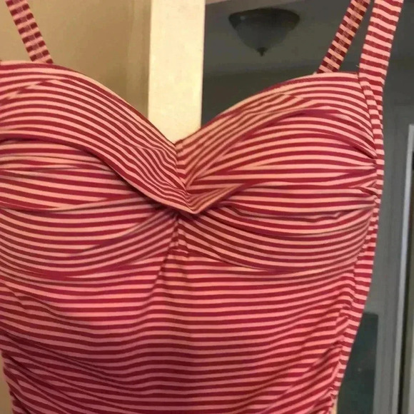 Bond-eye one piece bathing suit.  Pink and white pinstripe.  Size 6 - Picture 2 of 7